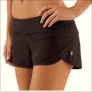 Tracker Shorts by Lululemon Size 6